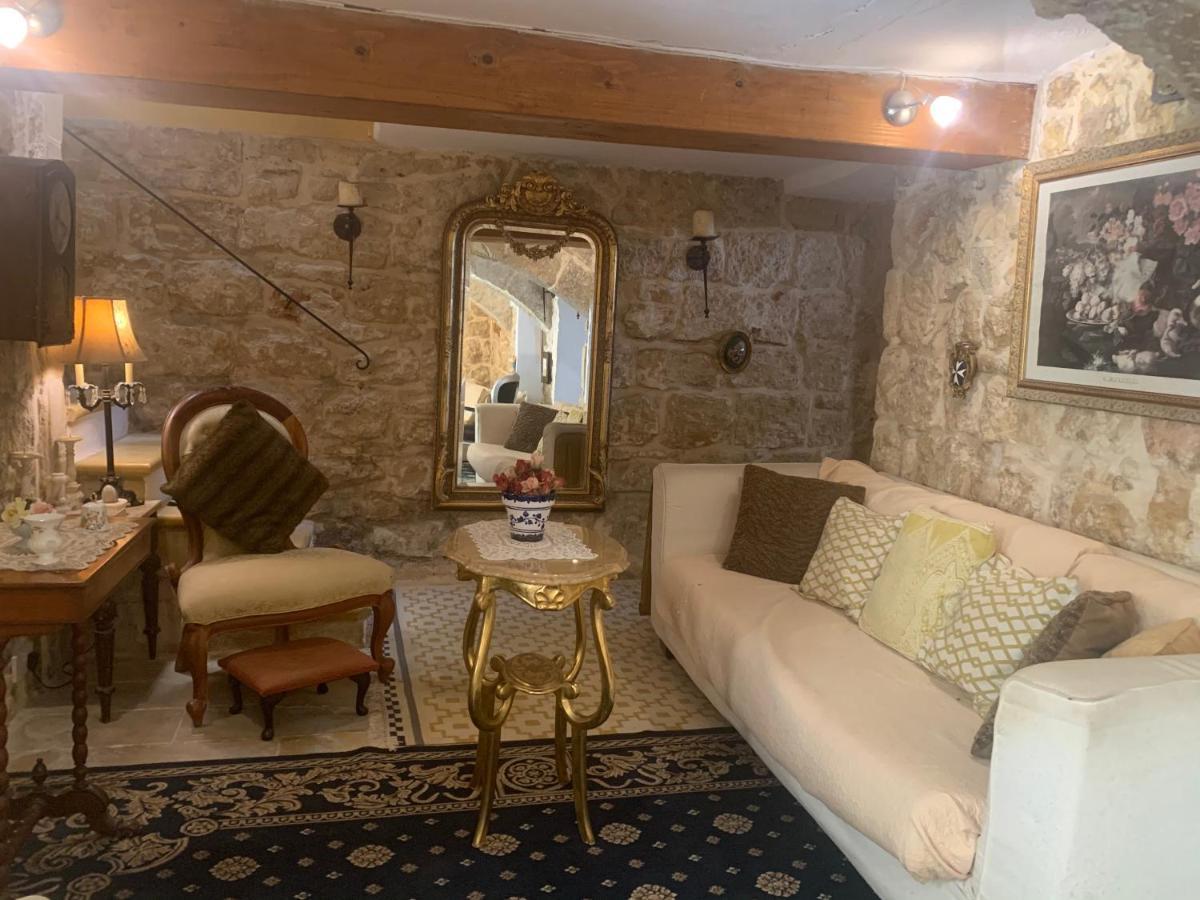 Knights In Malta Bed & Breakfast Naxxar Exterior photo