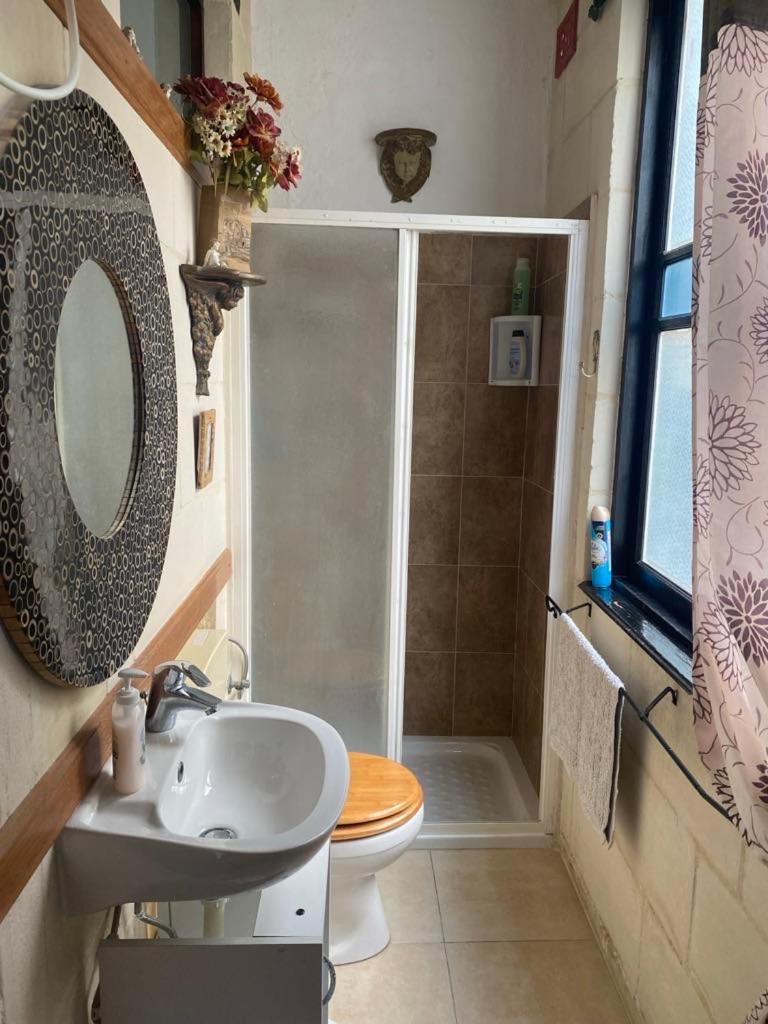 Knights In Malta Bed & Breakfast Naxxar Exterior photo
